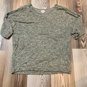 Juniper Ln Small Gray/Brown Sweater with Zippered Shoulders